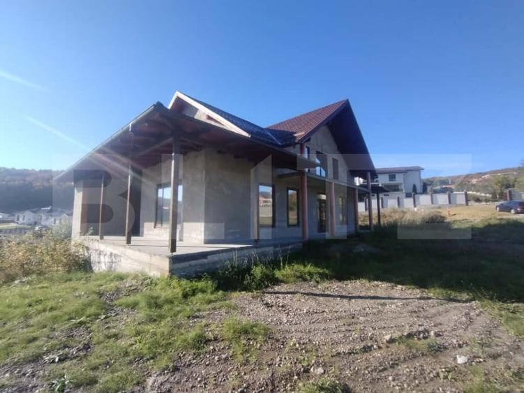 Casă individuală cu 5 camere cu Garaj în Jelna
