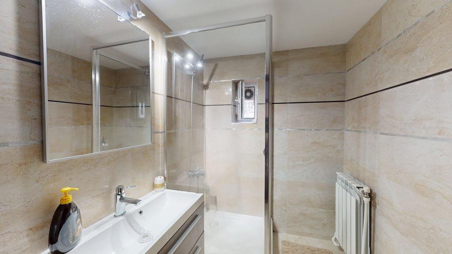 Apartament cu 3 camere decomandat, mobilat în 13 Septembrie