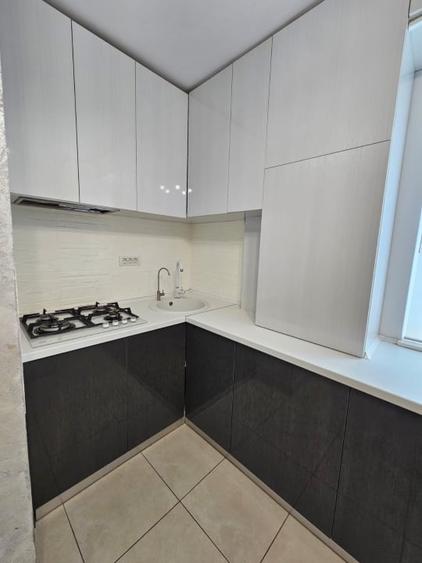 Apartament cu 3 camere decomandat, mobilat în Tomis II