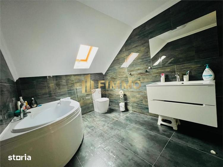 Casă cu 4 camere cu Teren 1400 Mp în Șcheia