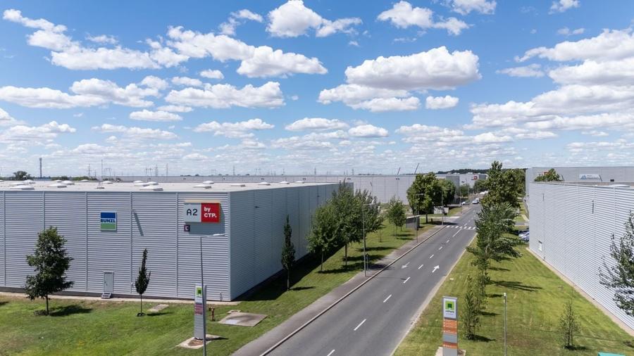 Spațiu industrial, de 17,734 mp, în Dragomirești-Vale