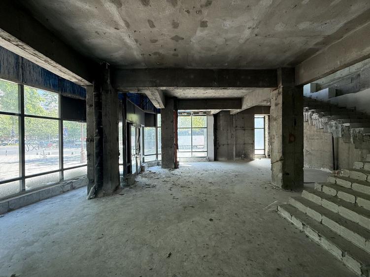 Spatiu Comercial  | Bd.Unirii | 845 mp | Vizibilitate Premium - 7