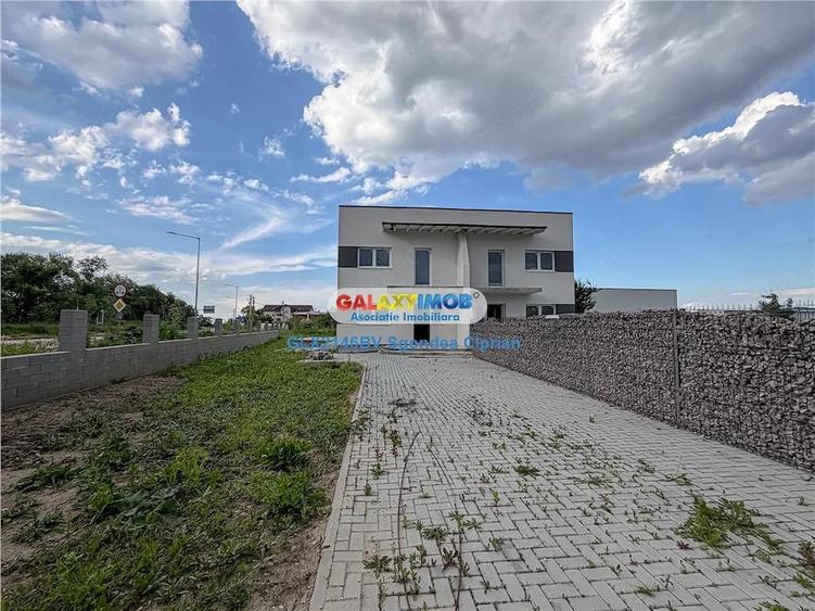 Casă cu Teren 270 Mp în Cristian