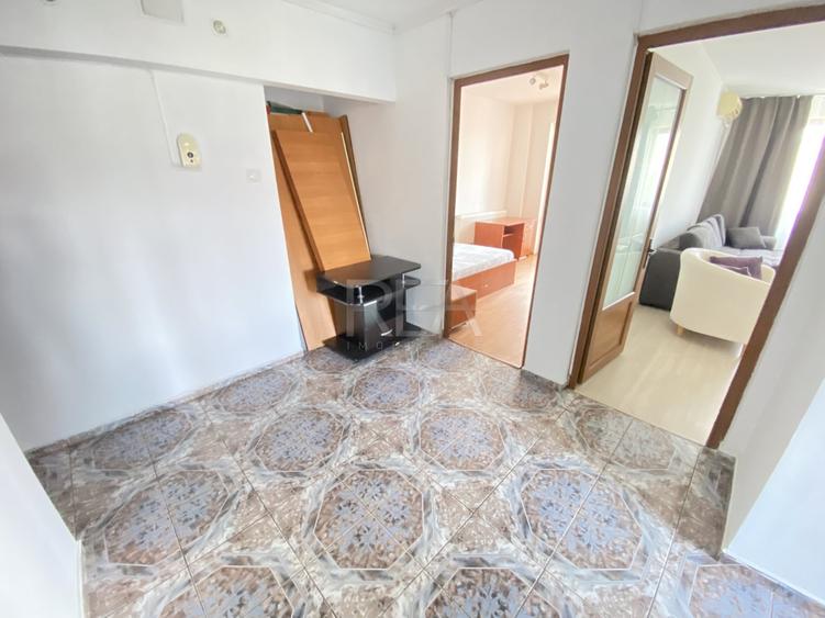 Apartament cu 4 camere semidecomandat, mobilat în Rahova