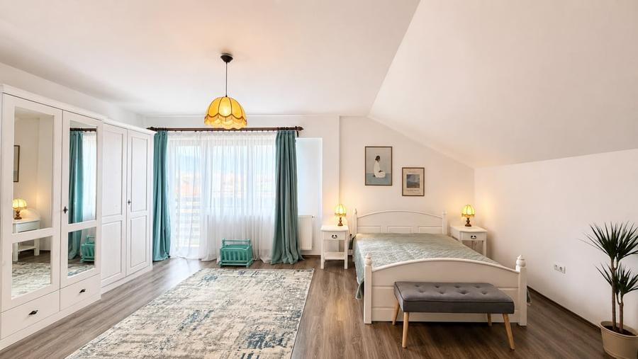 Apartament cu 3 camere, mobilat în Tractorul