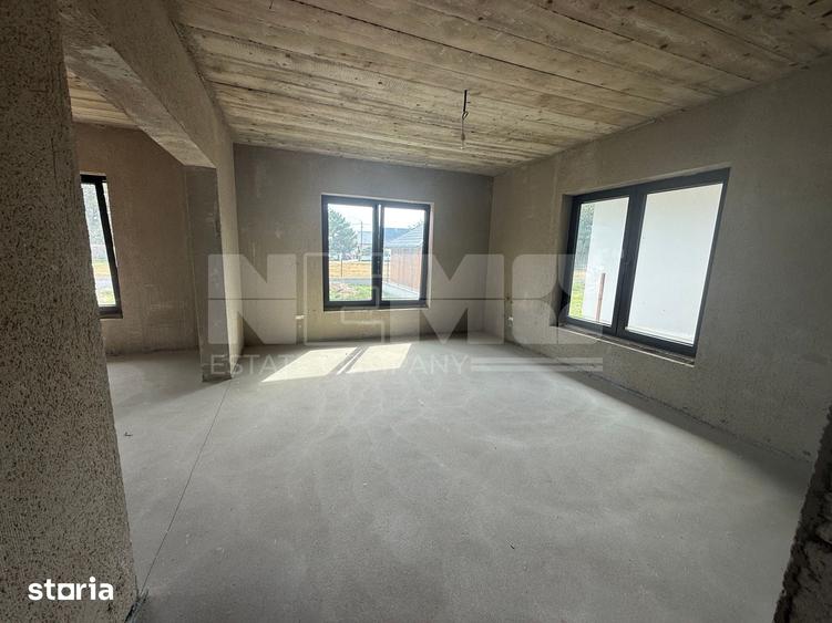 Casă cu 4 camere cu Teren 1000 Mp în Horodnic