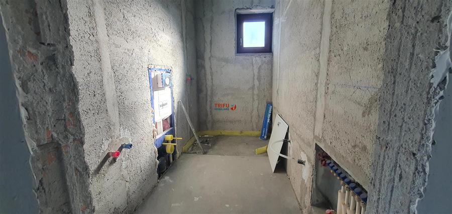 Casă individuală cu 4 camere cu Canalizare în Periferie
