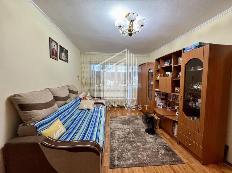 Apartament cu 2 camere semidecomandat, mobilat în Micro 14
