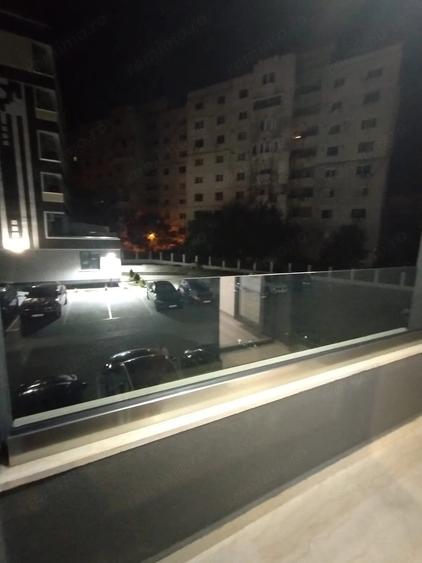 Apartament cu 2 camere semidecomandat în Micro 17