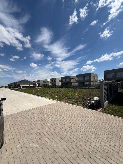 Teren Construcții intravilan de 1000 mp, în Tunari