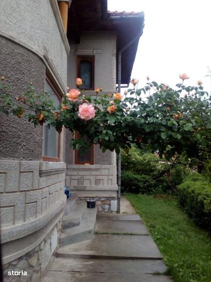Casă cu 4 camere în Gureni