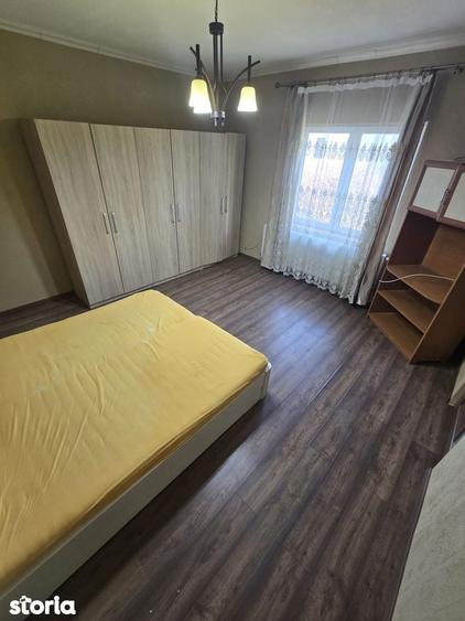 Apartament cu 3 camere în Burdea