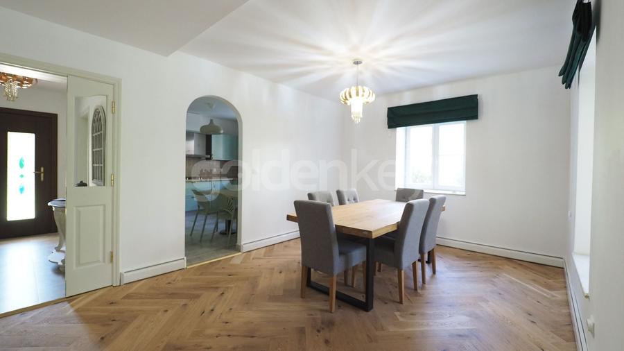 Duplex cu 4 camere cu Canalizare în Iancu Nicolae
