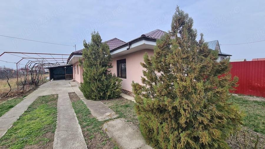 Casă cu Teren 1796 Mp în Central
