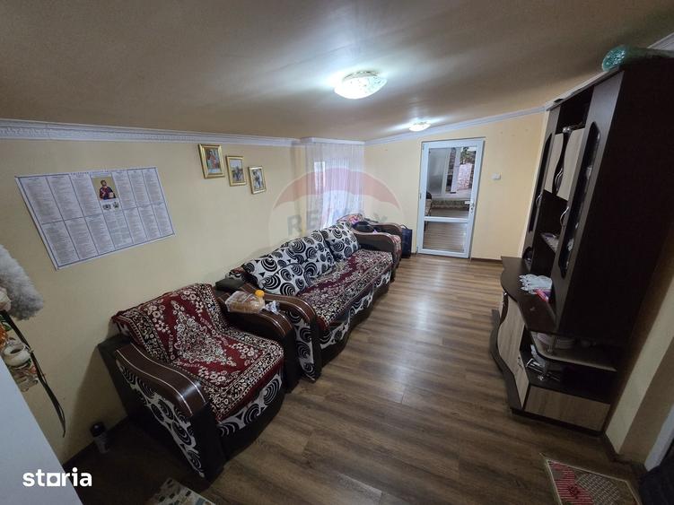 Casă cu 3 camere cu Teren 1000 Mp în Țifești