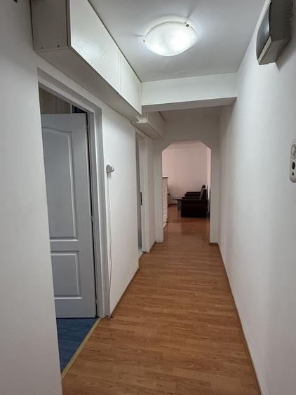 Apartament cu 2 camere semidecomandat în Florești