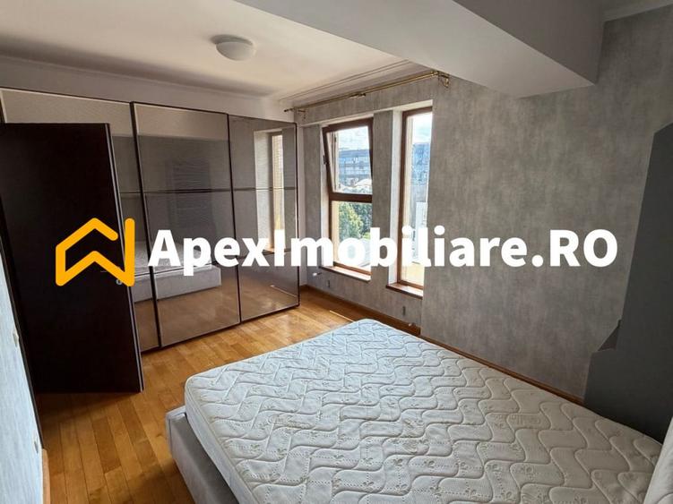 Apartament cu 4 camere decomandat în Herăstrău