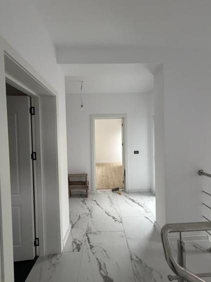 Casă individuală cu 3 camere cu Canalizare în Romanești