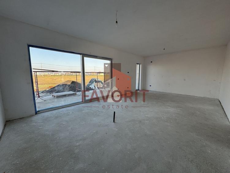 Duplex cu 5 camere cu Canalizare în Dumbrăvița