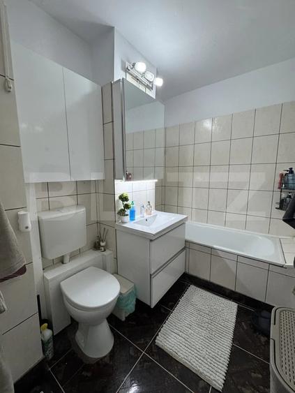 Apartament 3 camere, 67 mp zona Billa - 2