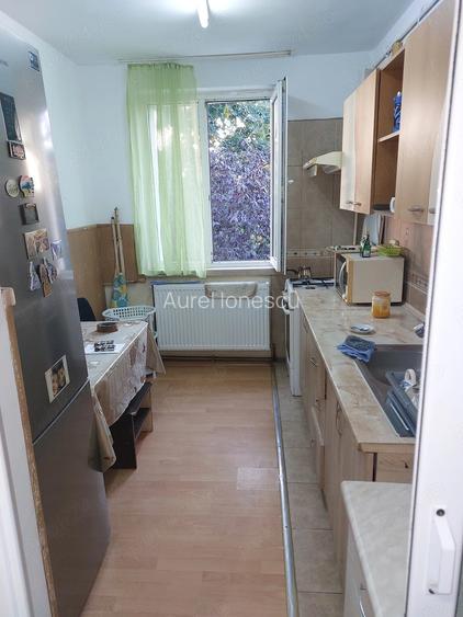 Vand apartament 3 camere Exerci?iu
