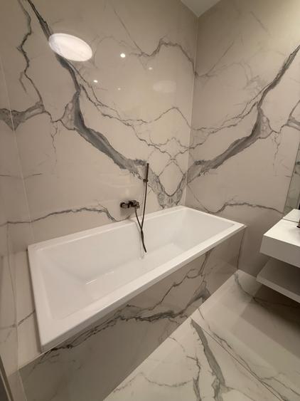 Apartament cu 3 camere semidecomandat în Floreasca