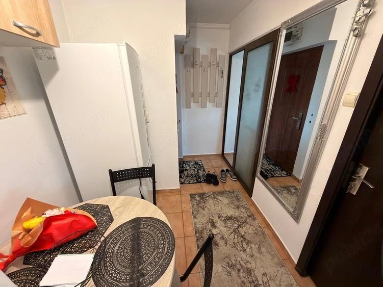 Apartament cu 2 camere semidecomandat în Hipodrom