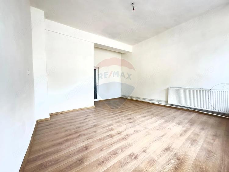 Casă cu 3 camere cu Teren 60 Mp în Central