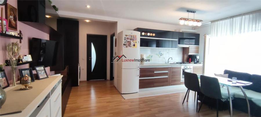 Apartament cu 2 camere semidecomandat, mobilat în Florești — fotografia 1