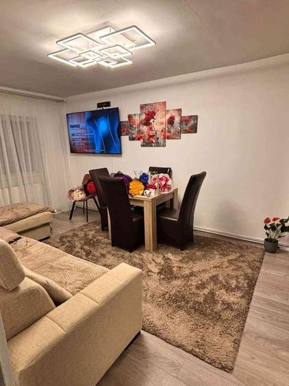 Apartament cu 3 camere decomandat în Griviței