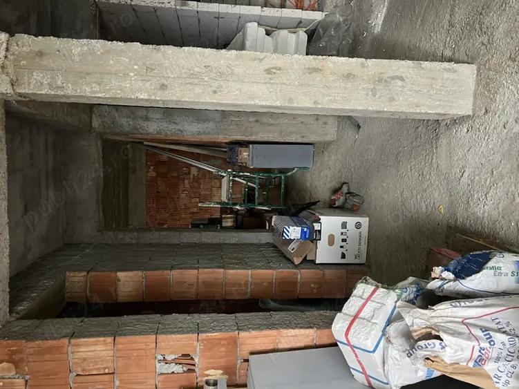 Casă cu 6 camere cu Teren 500 Mp în Câmpineanca