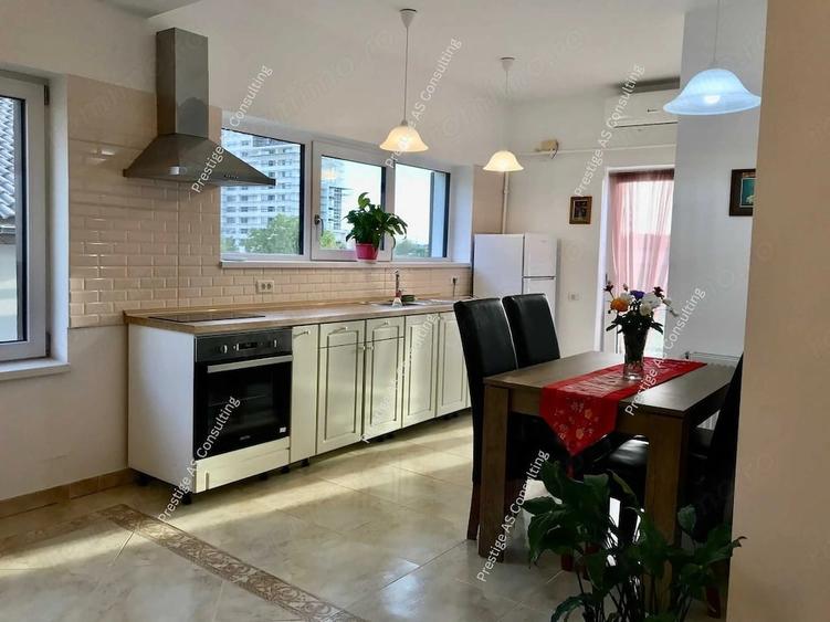 Apartament cu 3 camere decomandat în Torontalului