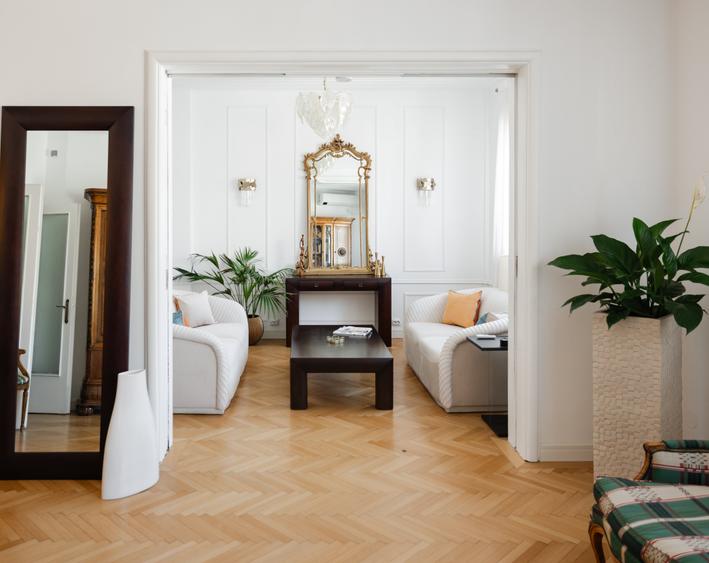 Apartament cu 6 camere semidecomandat în Calea Victoriei