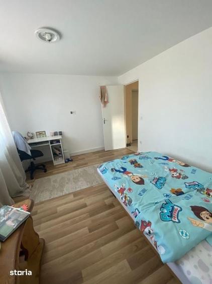 Casă cu 5 camere cu Teren 6880 Mp în Fărcașa