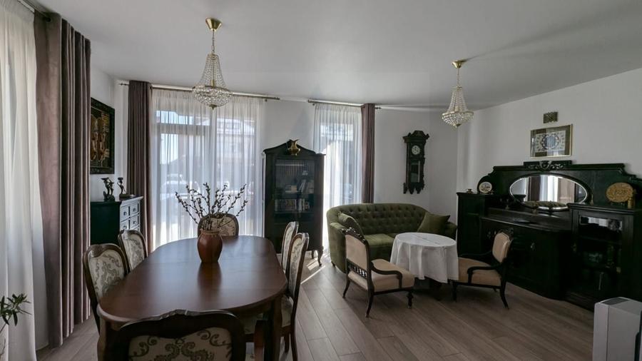 Apartament cu 3 camere decomandat, mobilat în Șelimbăr