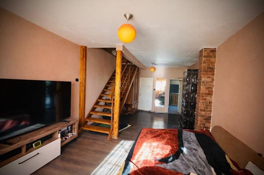 Casă cu 4 camere în Miniș