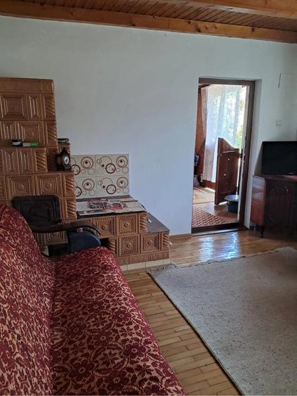 Casă cu 2 camere cu Teren 1200 Mp în Bătinești
