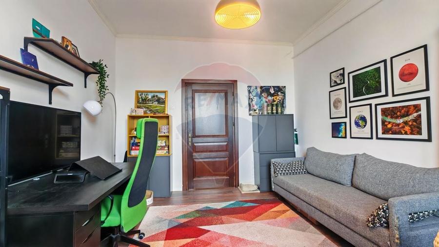 Apartament cu 3 camere decomandat, mobilat în Jiului