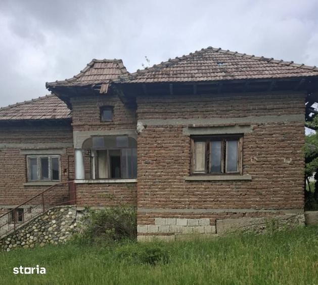 Casă cu 3 camere cu Teren 4226 Mp în Băbana