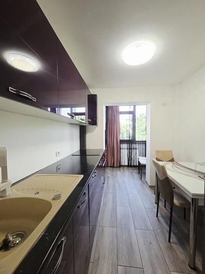 Apartament cu 2 camere decomandat în Micro 17