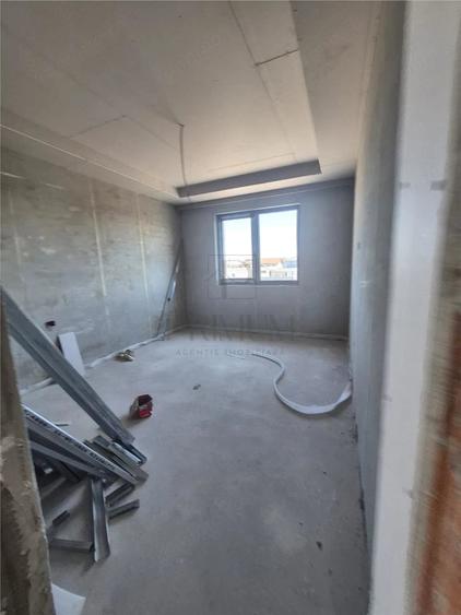 Duplex despartit - zona excelenta - - 12