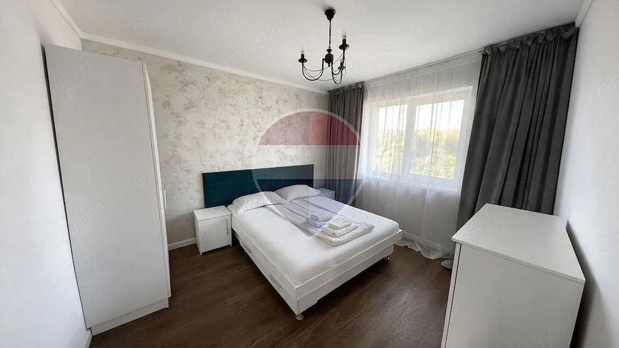 Apartament cu 3 camere semidecomandat în Sud