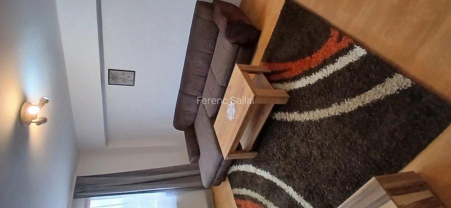 Apartament de doua camere de inchiriat.