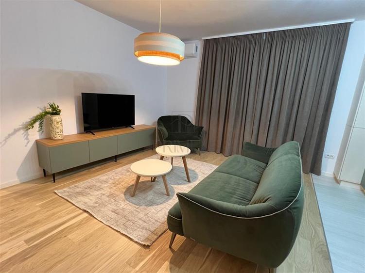 Apartament cu 3 camere decomandat în Circumvalațiunii — fotografia 1