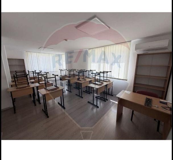 Casă individuală cu 6 camere cu Teren 100 Mp în Banu Manta