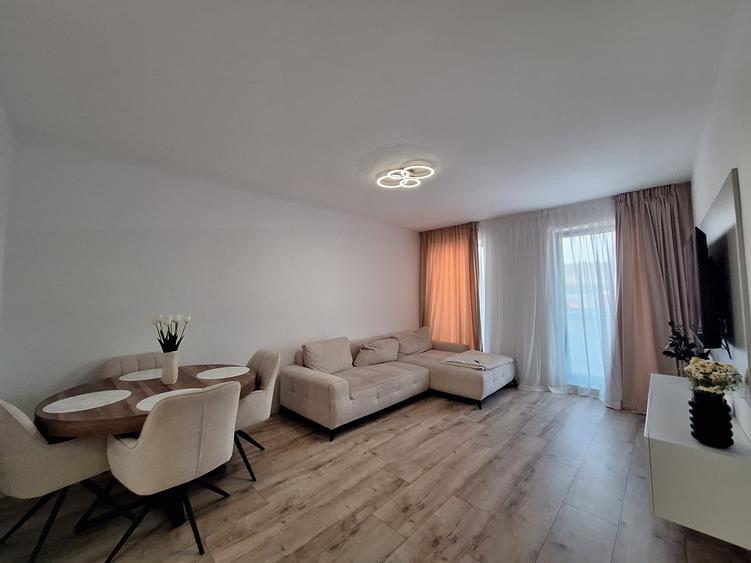 Apartament cu 3 camere semidecomandat, mobilat în Florești — fotografia 2