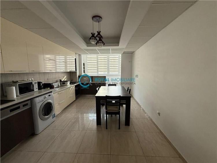 Apartament cu 3 camere decomandat, mobilat în 9 Mai