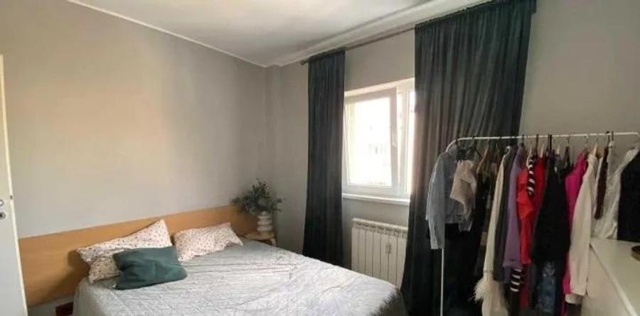 Apartament cu 2 camere semidecomandat, mobilat în P-ța Victoriei