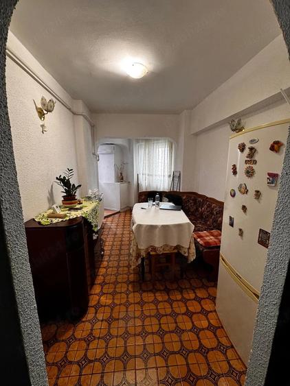 Apartament cu 2 camere decomandat în Traian