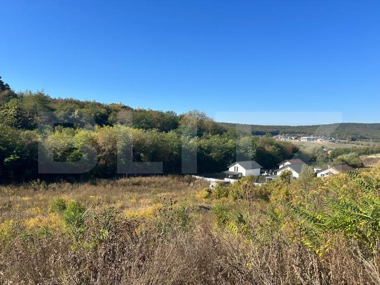 Teren agricol intravilan de 1800 mp, în Corunca